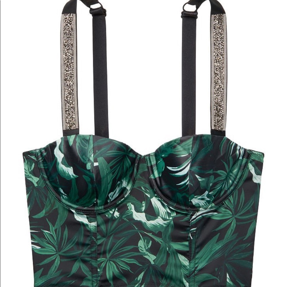 VICTORIA SECRET—-Lightly lined shine strap corset top!!